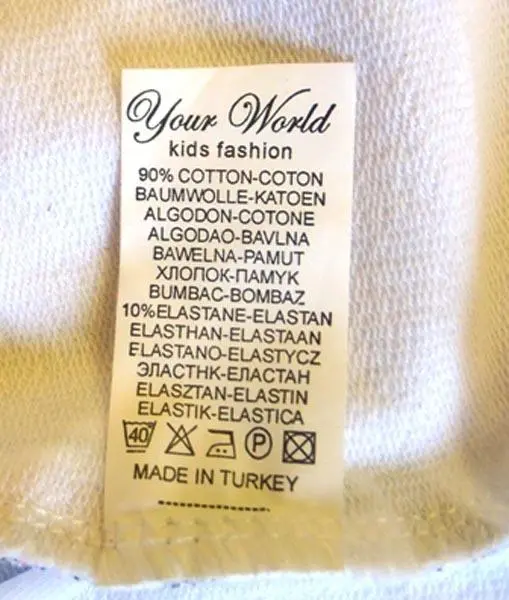 Foto aus der offiziellen Meldung: Your World Mädchen Sweatshirt — Risiko: Strangulierung