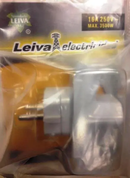 Foto aus der offiziellen Meldung: Leiva Steckeradapter — Risiko: Elektrischer Schlag