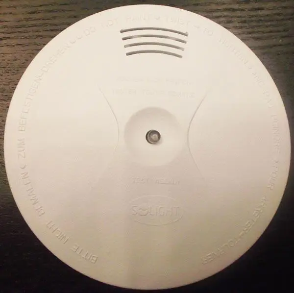 Foto aus der offiziellen Meldung: Solight Smoke Alarm Rauchmelder — Risiko: Feuer