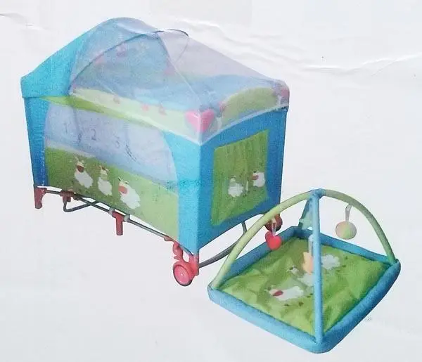 Photo from the official notice: Jumbo children’s travel cot — choking & strangulation risk