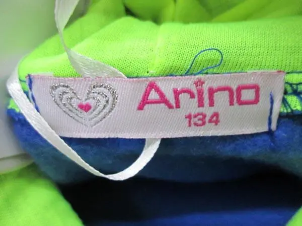 Foto uit de officiële melding: Arino Kinderkleding set — risico: Verwurging