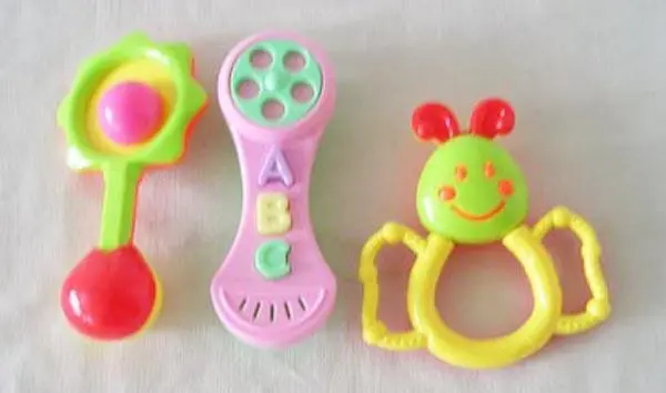 Photo de l’avis officiel: Fei Pan Baby Toys Hochets en plastique — risque: Étouffement