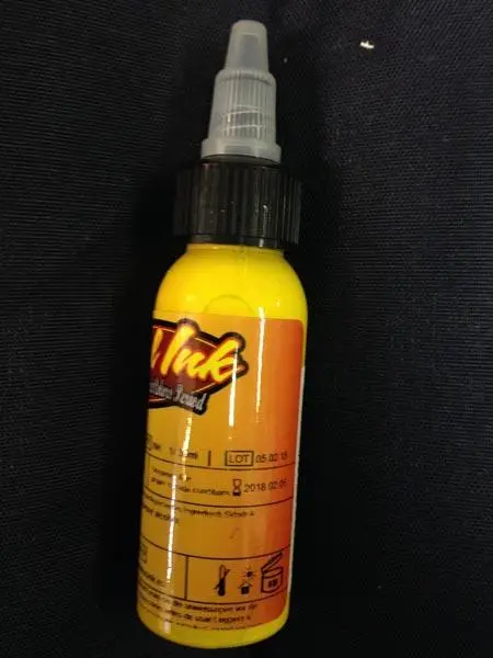 Foto dell’avviso ufficiale: Eternal Ink Lightning Yellow Inchiostro del tatuaggio — rischio: Rischio chimico (A12/0347/16)