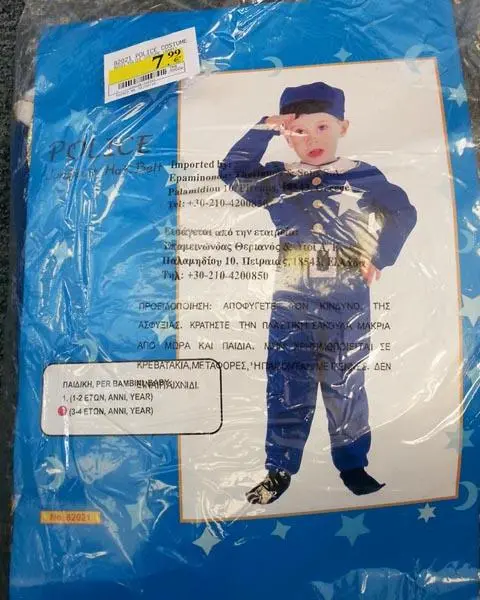 Foto uit de officiële melding: POLICE Mooie jurk kostuum — risico: Verwurging