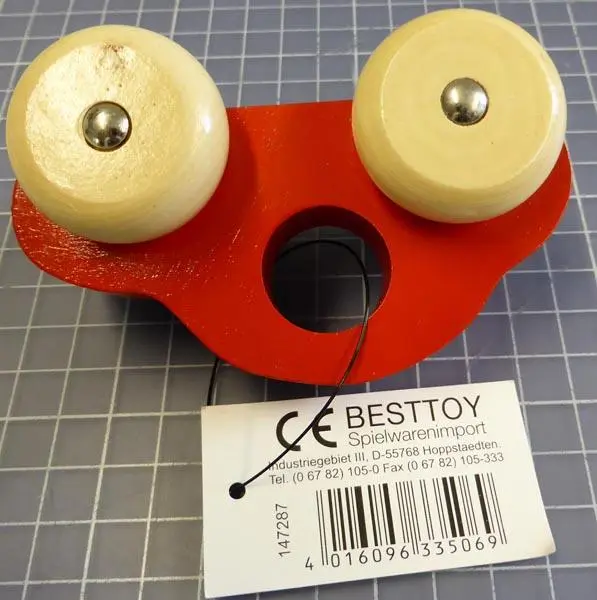 Foto dell’avviso ufficiale: Besttoy Auto giocattolo in legno — rischio: Rischio chimico