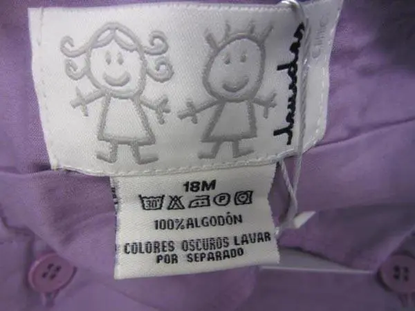 Foto aus der offiziellen Meldung: Lourdes Latzhosen für Babys — Risiko: Ersticken