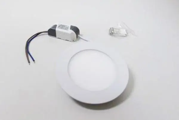 Foto do aviso oficial: Faro Barcelona LED Panel Light Luz de teto LED — risco: Choque elétrico