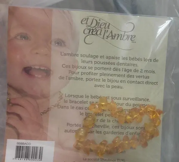 Photo de l’avis officiel: et dieu créa l'ambre Bracelet Amber — risque: Étouffement