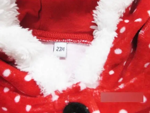 Foto aus der offiziellen Meldung: PLUS Ausgefallenes Kleid für Kinder/Nachtwäsche mit Strümpfen — Risiko: Chemikalie