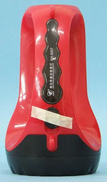 Photo de l’avis officiel: KHHY LED RECHARGEABLE SEARCHLIGHT Torche rechargeable — risque: Choc électrique & Incendie