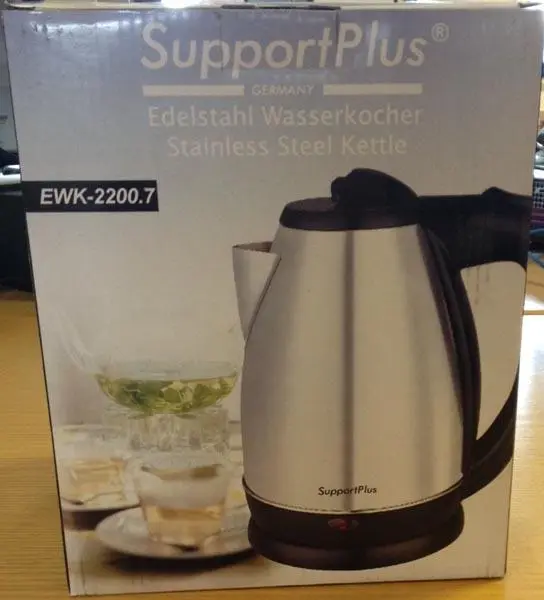 Photo from the official notice: SupportPlus Edelstahl Wasserkocher - Stainless Steel Kettle electric kettle — electric shock risk
