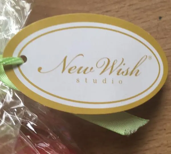 Photo de l’avis officiel: New Wish studio Bougie décorative — risque: Étouffement
