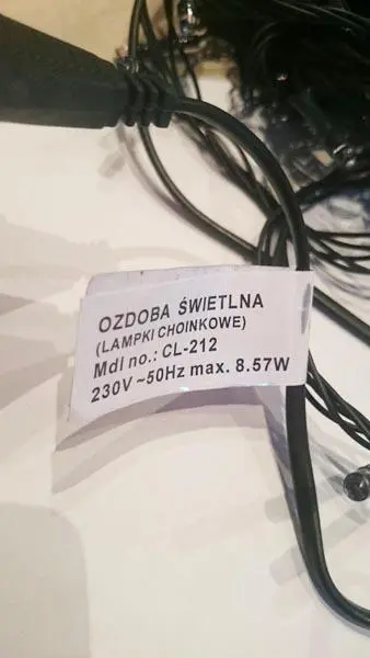 Photo from the official notice: WESOLYCH SWIAT LAMPKI CHOINKOWE ('Merry Christmas Tree Lights') lighting chain — electric shock risk