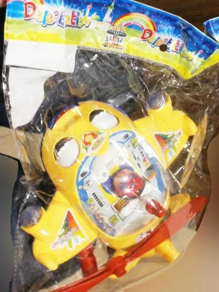 Photo from the official notice: PHU MERK-POL HAPPY STAR push-along toy — choking & suffocation risk