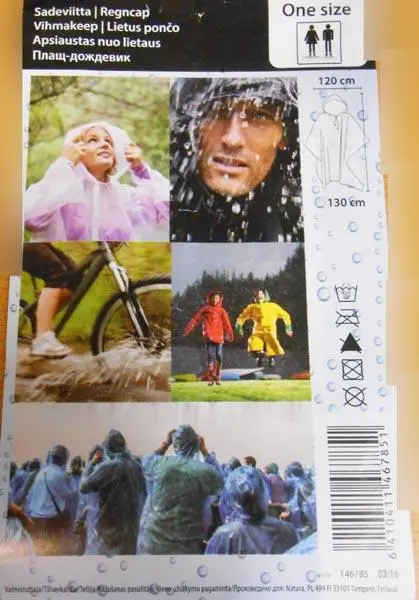 Foto aus der offiziellen Meldung: Sadeviitta/ Regncap [Rain cape] Regenumhang — Risiko: Umwelt