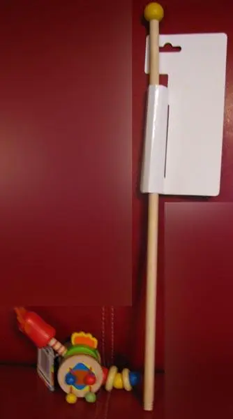 Photo de l’avis officiel: Brimarex Pushing Toy Jouet poussoir en bois — risque: Étouffement