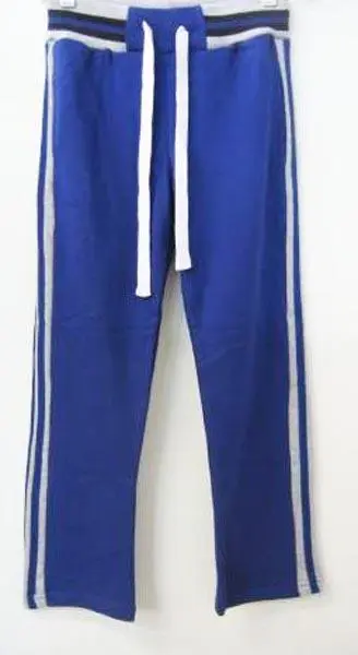 Foto uit de officiële melding: ERE-G-S Kinderkleding set — risico: Verwonding & Verwurging