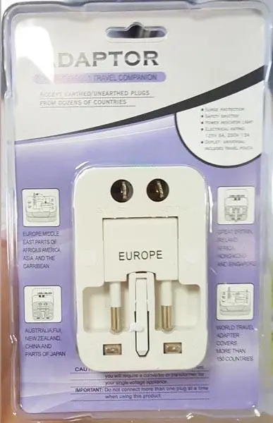 Foto aus der offiziellen Meldung: International Adaptor / Travel Universal Adaptor Reisestecker Adapter — Risiko: Elektrischer Schlag