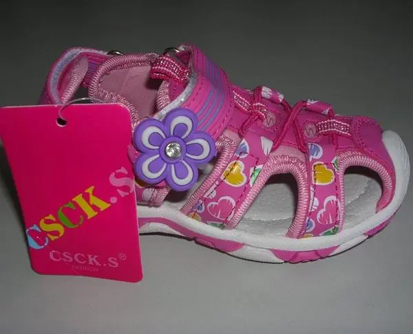 Photo de l’avis officiel: CSCK.S Sandales pour filles — risque: Étouffement (A12/1153/16)