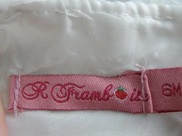 Photo de l’avis officiel: R. Framboise Robe de fille — risque: Étouffement