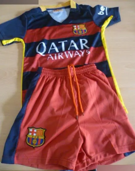 Photo de l’avis officiel: A.SCOCCER Ensemble de sport pour enfants — risque: Blessures