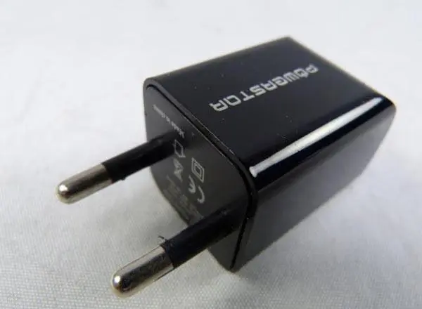 Photo de l’avis officiel: Powerstar Mini 3 in 1 Charger Set / USB AC Adapter Chargeur — risque: Choc électrique