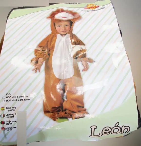 Foto aus der offiziellen Meldung: Disfraces GUIRCA Léon Fancy-Kleid Kostüm — Risiko: Ersticken