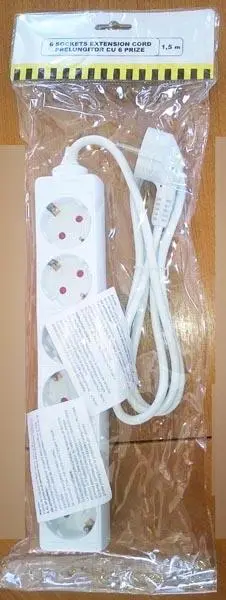 Photo de l’avis officiel: 6 Sockets Extension Cord Plomb d’extension — risque: Choc électrique & Incendie