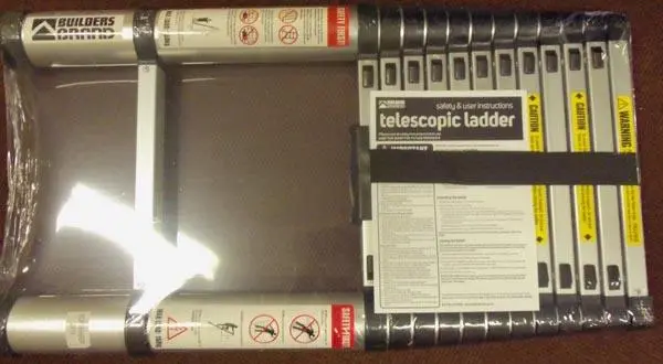 Foto do aviso oficial: Builders Brand Telescopic ladder Escada de alumínio — risco: Ferimentos