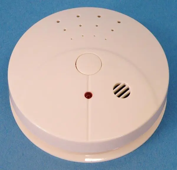 Photo de l’avis officiel: Carbon Monoxide Detector Détecteur de monoxyde de carbone — risque: Asphyxie (A12/1389/16)