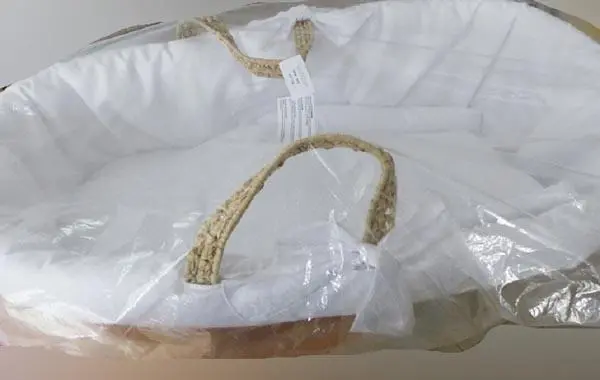 Photo from the official notice: LEIPOLD carry cot — strangulation risk