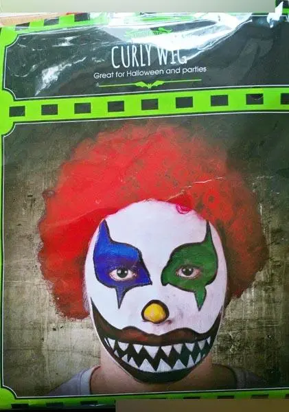 Photo de l’avis officiel: Fright Nite Halloween &amp; Celebration Wigs Perruque de robe de fantaisie — risque: Brûlures
