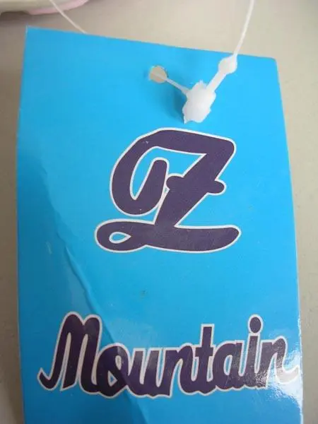 Foto do aviso oficial: Mountain Chinelos de meninas — risco: Engasgamento