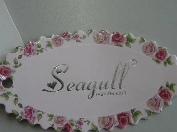 Foto aus der offiziellen Meldung: Seagull Kinderkleidungsset — Risiko: Ersticken