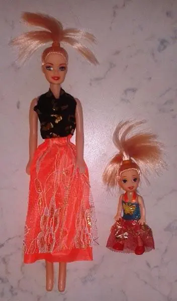 Photo de l’avis officiel: Laraine Ensemble de poupées en plastique — risque: Risque chimique