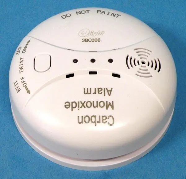Photo de l’avis officiel: Qlight Carbon-Monoxide Alarm Détecteur de monoxyde de carbone — risque: Asphyxie