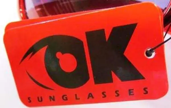 Foto do aviso oficial: OK Sunglasses NAPSZEMÜVEG Óculos de sol — risco: Lesões oculares
