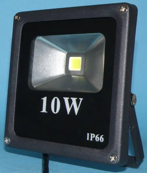 Foto do aviso oficial: LED Outdoor Light Projetor LED — risco: Choque elétrico