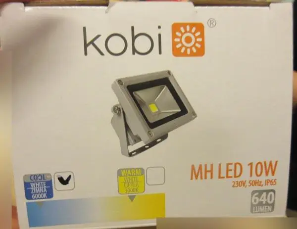 Foto uit de officiële melding: KOBI LED MH 10W LED-overstromingslicht — risico: Elektrische schok