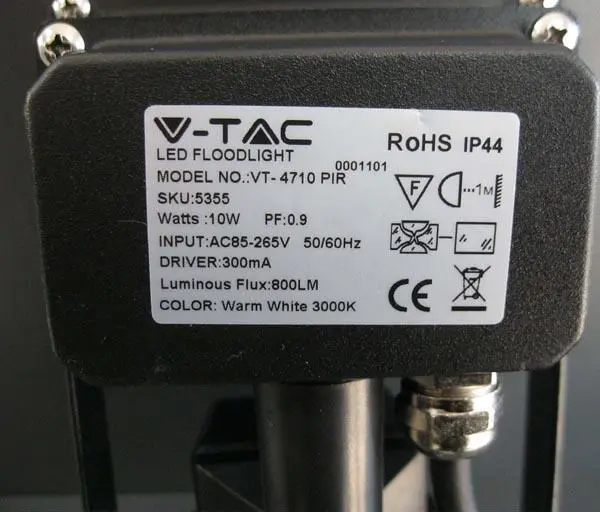Foto do aviso oficial: V-TAC LED Floodlight Projetor LED — risco: Choque elétrico & Incêndio