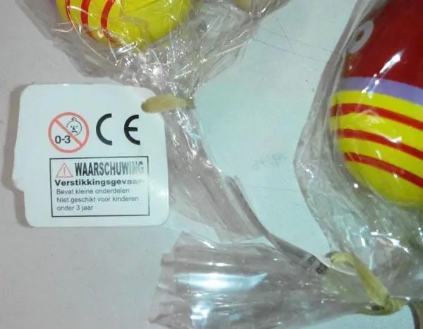 Foto aus der offiziellen Meldung: Van Cranenbroek Maracas set  klein 14 cm Rasseln — Risiko: Ersticken