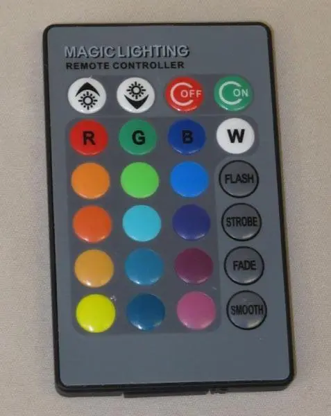 Photo de l’avis officiel: Magic Lighting Ampoule avec télécommande — risque: Choc électrique