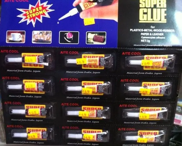 Photo de l’avis officiel: AITE COOL Super Glue Colle — risque: Risque chimique (A12/0150/17)