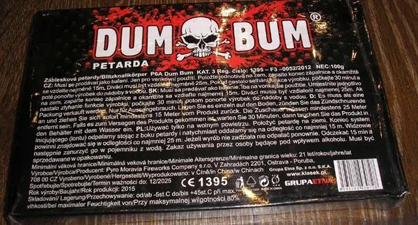 Photo de l’avis officiel: Klasek Dum Bum Feux d’artifice — risque: Lésions auditives
