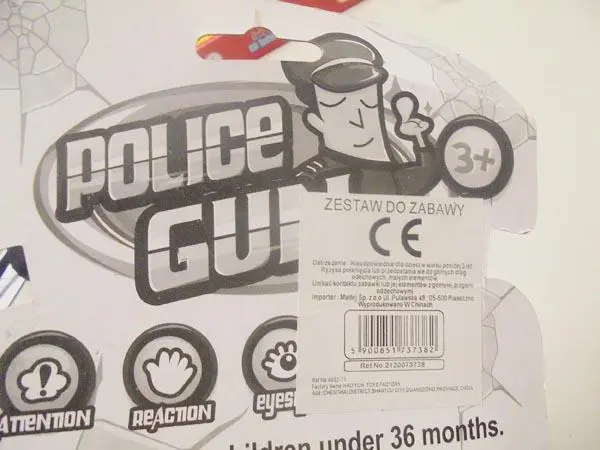 Photo de l’avis officiel: Police Gun Ensemble de la police de jouets — risque: Étouffement