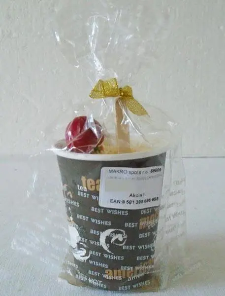 Photo from the official notice: MAKRO/ PROhome Rucník v poháru (' Towel in a cup') decorative towel — choking risk