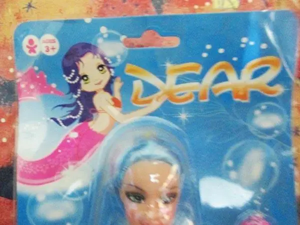 Foto do aviso oficial: DEAR Boneca de plástico — risco: Químico