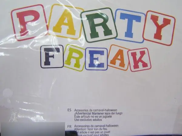 Photo from the official notice: Atosa PARTY FREAK fancy-dress accessory — burns risk
