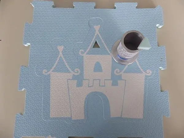 Photo from the official notice: t'mimi Tapis princesse 16 dalles ('Princess mat with 16 pieces') puzzle mat — choking risk