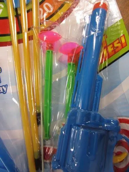 Foto do aviso oficial: Cisl Shoot Game Arco e flecha set — risco: Engasgamento